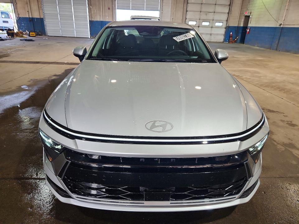 2026 Hyundai Sonata hybrid VIN KMHL24JJ9TA164198 COPART salvage auction — MECHANICAL, MI - CERTIFICATE OF TITLE, sold $8,900 on 2026-07-27 (photo 5)