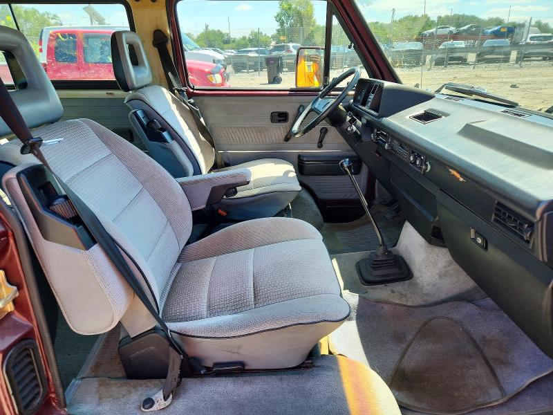 1991 Volkswagen Vanagon VIN WV2YB0256MG012786 COPART salvage auction — MINOR DENT/SCRATCHES, MD - CERTIFICATE OF TITLE (P), sold $6,800 on 2026-08-05 (photo 5)