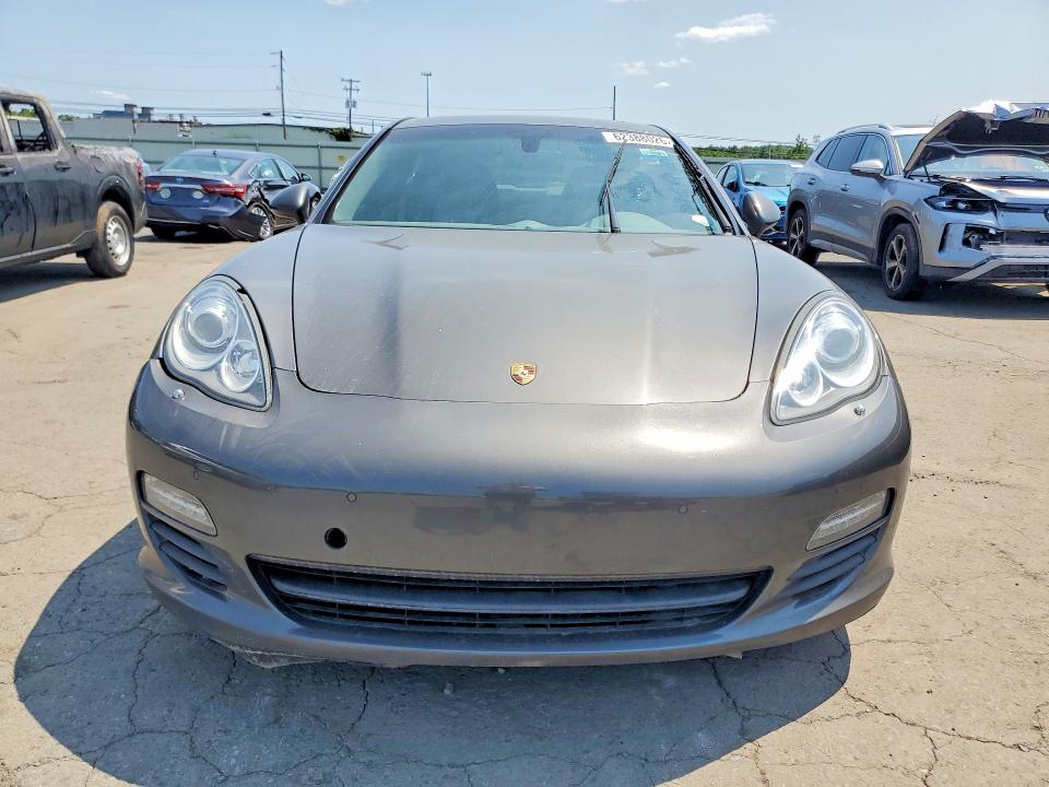 2013 Porsche Panamera VIN WP0AD2A73DL045194 COPART salvage auction — MINOR DENT/SCRATCHES, Salvage Title, sold $5,800 on 2026-08-04 (photo 5)