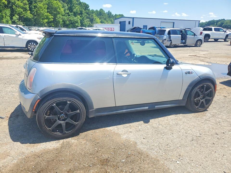 2004 Mini Cooper VIN WMWRE33474TD82492 COPART salvage auction — MINOR DENT/SCRATCHES, Ok - Certificate Of Title, sold $575 on 2026-07-30 (photo 3)