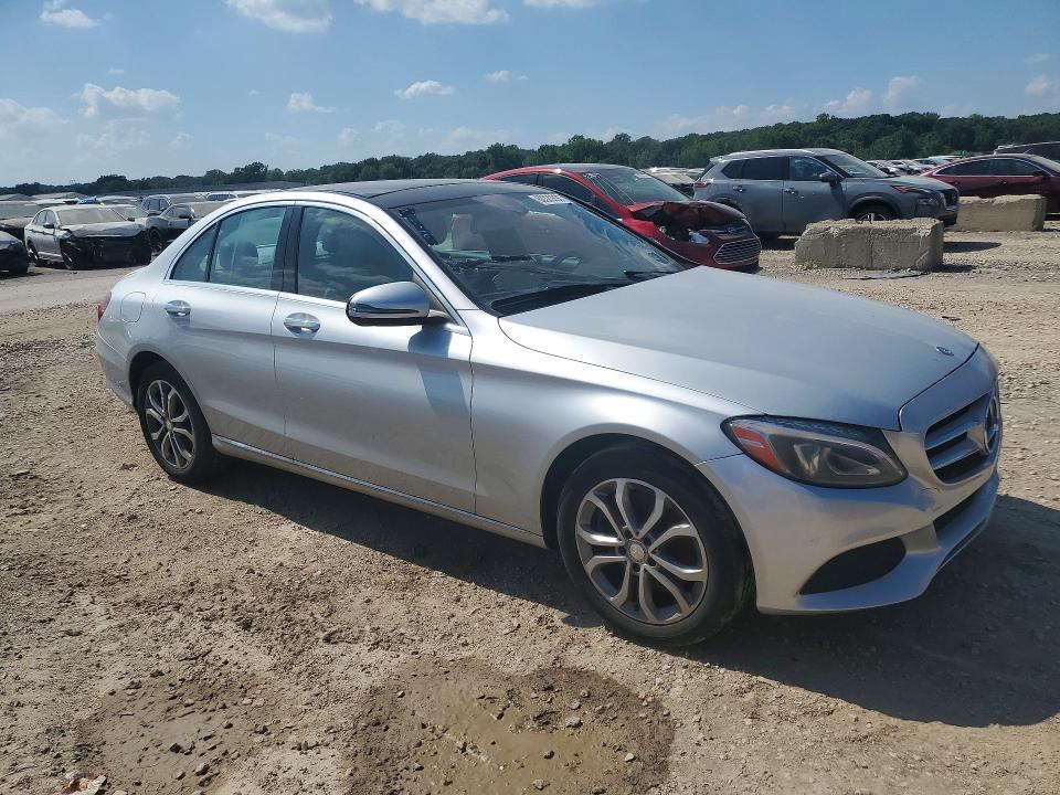 2016 Mercedes-benz C-klasse VIN WDDWF4KB8GR128075 COPART salvage auction — MINOR DENT/SCRATCHES, Va - Certificate Of Title (P), sold $5,100 on 2026-07-28 (photo 4)