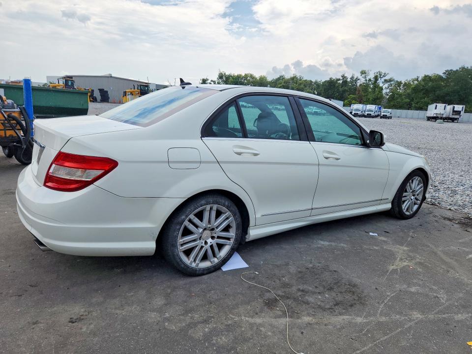 2008 Mercedes-benz C-klasse VIN WDDGF54X48R025000 COPART salvage auction — SIDE, Fl - Cert Of Title Slvg Rebuildable, sold $300 on 2026-08-12 (photo 3)