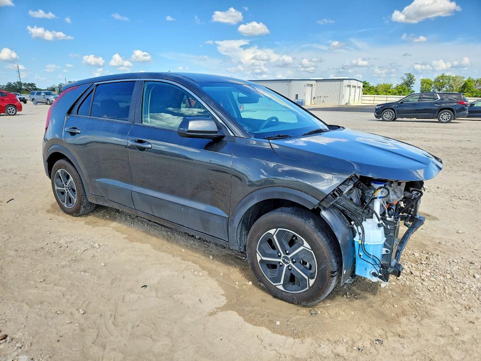 2026 Kia Niro VIN KNDCP3LE8T5329442 COPART salvage auction — FRONT END, FL - CERTIFICATE OF TITLE, sold $4,200 on 2026-07-20 (photo 4)