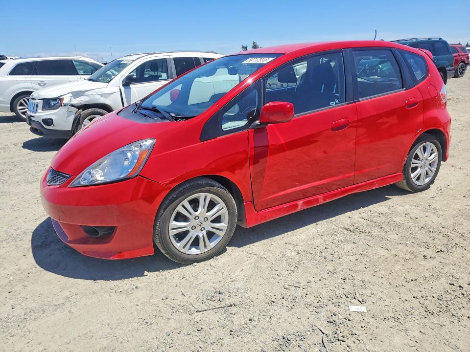 2011 Honda Fit VIN JHMGE8H58BC011827 COPART salvage auction — MINOR DENT/SCRATCHES, CA - SALVAGE CERTIFICATE, sold $2,300 on 2026-07-09 (photo 1)