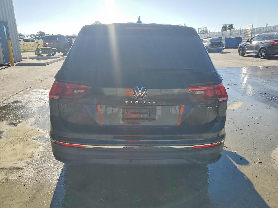 2022 Volkswagen Tiguan VIN 3VV2B7AX1NM019122 COPART salvage auction — NORMAL WEAR, CA - CERTIFICATE OF TITLE, sold $11,600 on 2026-08-11 (photo 6)