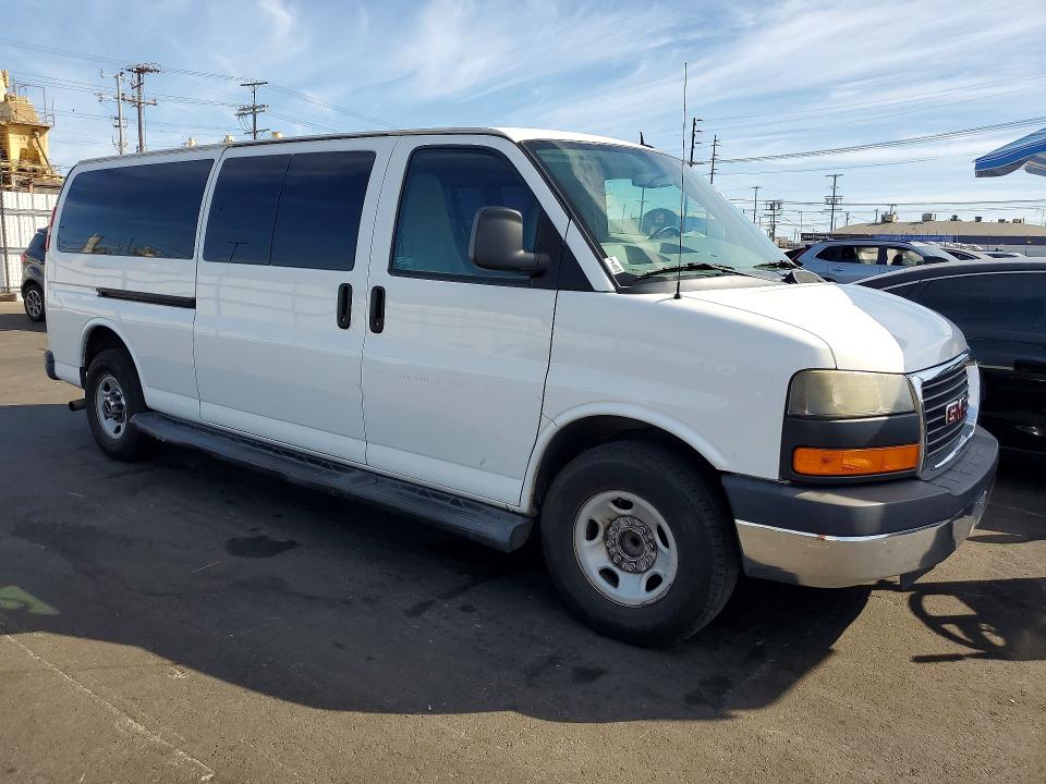 2013 Gmc Savana VIN 1GJZ71FA6D1164855 COPART salvage auction — MINOR DENT/SCRATCHES, Ca - Dis/Dlr/Exp Only Clean Title, sold $2,650 on 2026-08-03 (photo 4)