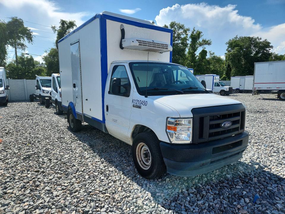 2023 Ford Econoline VIN 1FDWE3FK6PDD18824 COPART salvage auction — MINOR DENT/SCRATCHES, FL - CERTIFICATE OF TITLE (P), sold $9,700 on 2026-07-28 (photo 4)