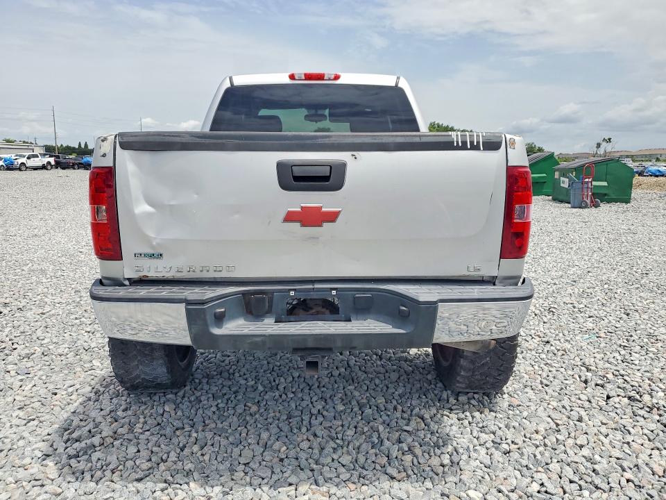 2010 Chevrolet Silverado VIN 3GCRCREA5AG118014 COPART salvage auction — MINOR DENT/SCRATCHES, Fl - Certificate Of Title, sold $975 on 2026-07-29 (photo 6)