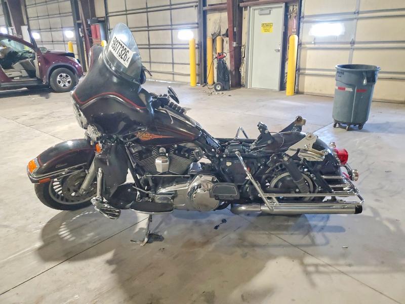 2011 Harley-davidson Flhtc VIN 1HD1FF414BB625466 COPART salvage auction — ALL OVER, TX - SALVAGE VEHICLE TITLE, sold $2,750 on 2026-09-18 (photo 3)