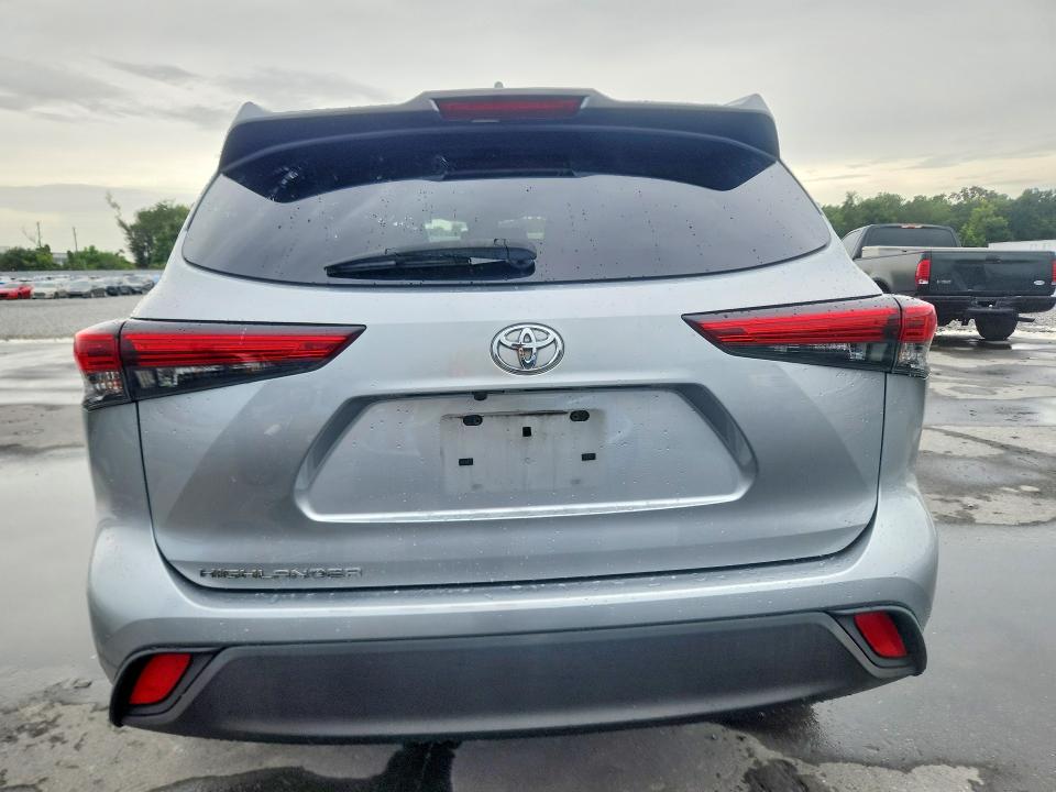 2021 Toyota Highlander VIN 5TDCZRAH7MS069461 COPART salvage auction — MINOR DENT/SCRATCHES, Fl - Certificate Of Title (P), sold $16,500 on 2026-07-28 (photo 6)