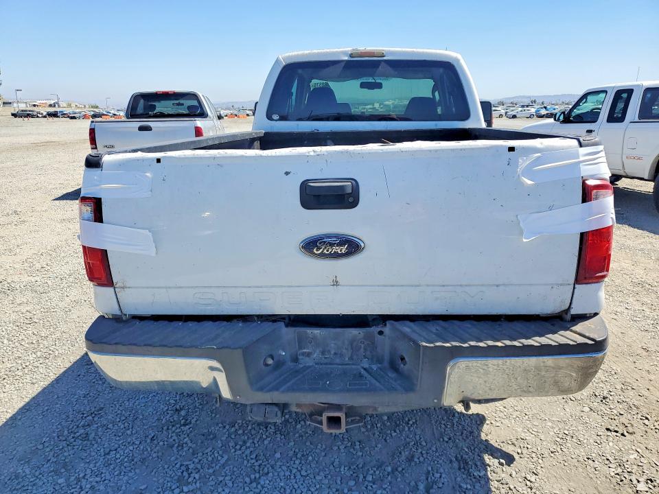 2009 Ford F-250 super duty VIN 1FTSX20569EB24124 COPART salvage auction — SIDE, Ca - Dis/Dlr/Exp Only Clean Title, sold $525 on 2026-08-25 (photo 6)