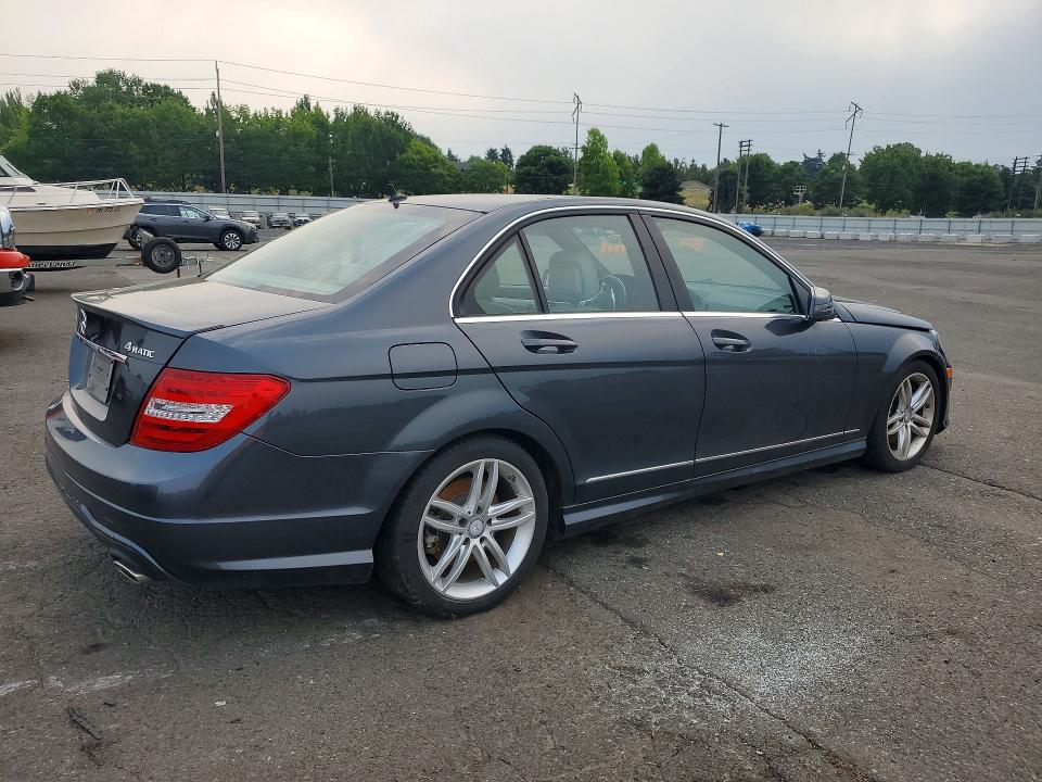 2014 Mercedes-benz C-klasse VIN WDDGF8AB9ER318901 COPART salvage auction — MECHANICAL, Or - Certificate Of Title, sold $550 on 2026-07-29 (photo 3)