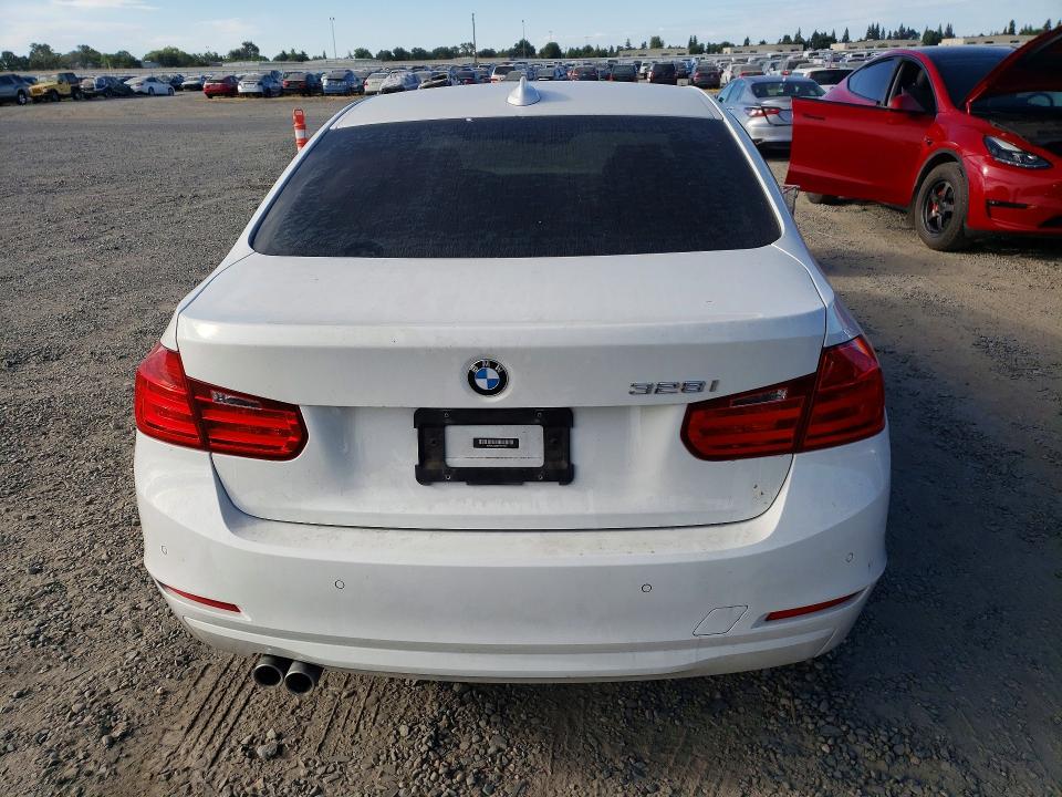 2015 BMW 3er VIN WBA3C1C50FK120604 COPART salvage auction — FRONT END, CA - SALVAGE CERTIFICATE, sold $1,400 on 2026-07-28 (photo 6)