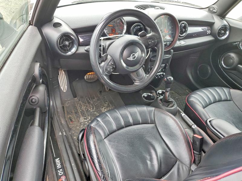 2011 Mini Cooper VIN WMWZG3C52BTY37259 COPART salvage auction — UNDERCARRIAGE, WA - VEHICLE CERT OF OWNERSHIP-TITL, sold $1,450 on 2026-07-31 (photo 8)