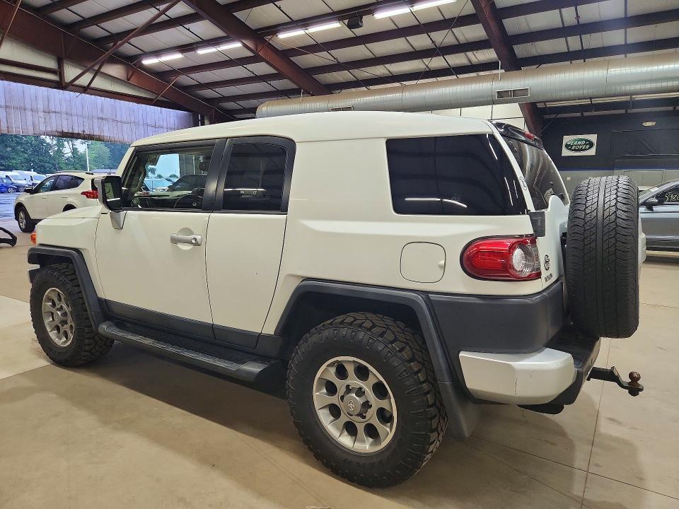 2013 Toyota Fj cruiser VIN JTEBU4BF0DK165056 COPART salvage auction — MINOR DENT/SCRATCHES, Oh - Certificate Of Title (P), sold $10,100 on 2026-07-21 (photo 2)