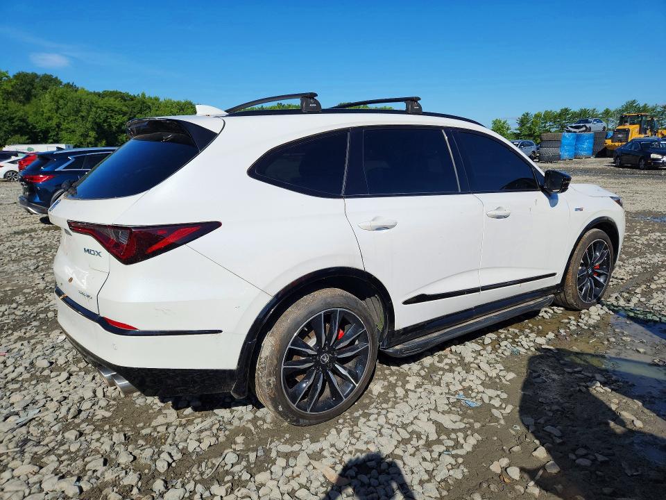 2022 Acura Mdx VIN 5J8YD8H8XNL005391 COPART salvage auction — VANDALISM, Salvage Title, sold $8,200 on 2026-07-27 (photo 3)