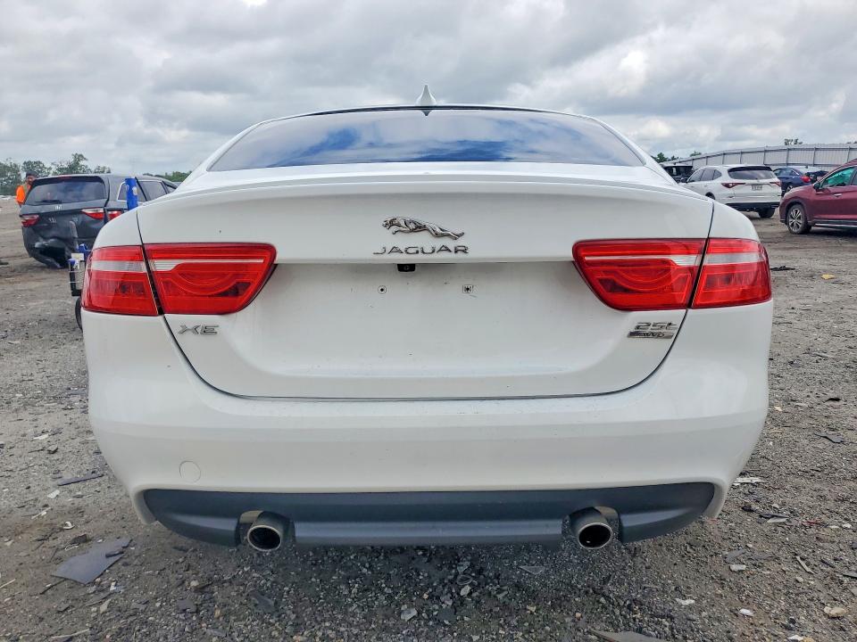 2018 Jaguar Xe VIN SAJAJ4FX4JCP25812 COPART salvage auction — NORMAL WEAR, Va - Cert Of Title-Rebuilt, sold $2,550 on 2026-07-29 (photo 6)