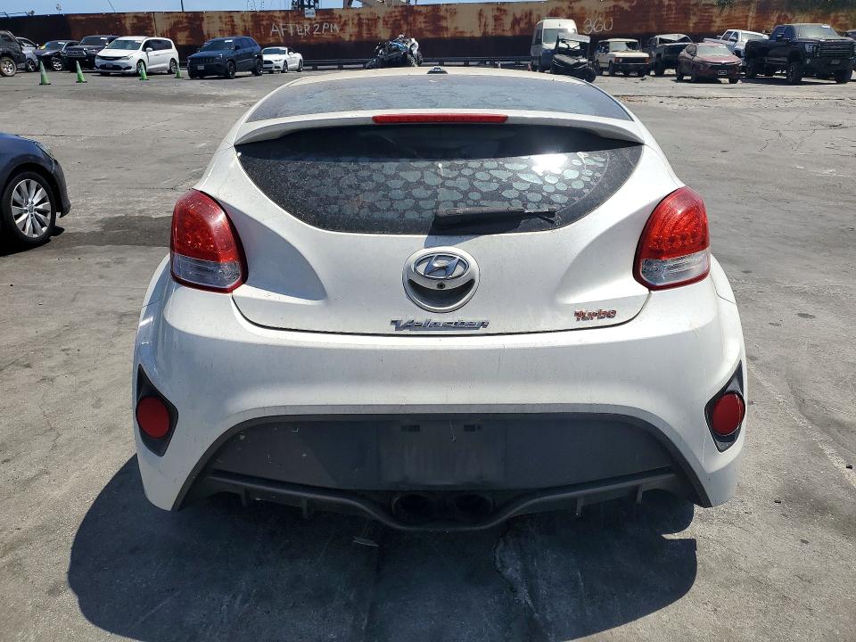 2016 Hyundai Veloster VIN KMHTC6AE8GU302765 COPART salvage auction — NORMAL WEAR, Ca - Dis/Dlr/Exp Only Clean Title, sold $1,250 on 2026-07-31 (photo 6)