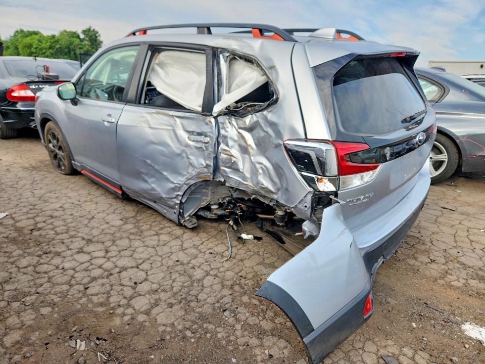 2019 Subaru Forester VIN JF2SKAJC0KH506743 COPART salvage auction — UNDERCARRIAGE, CT - CERTIFICATE OF TITLE, sold $2,250 on 2026-07-17 (photo 2)