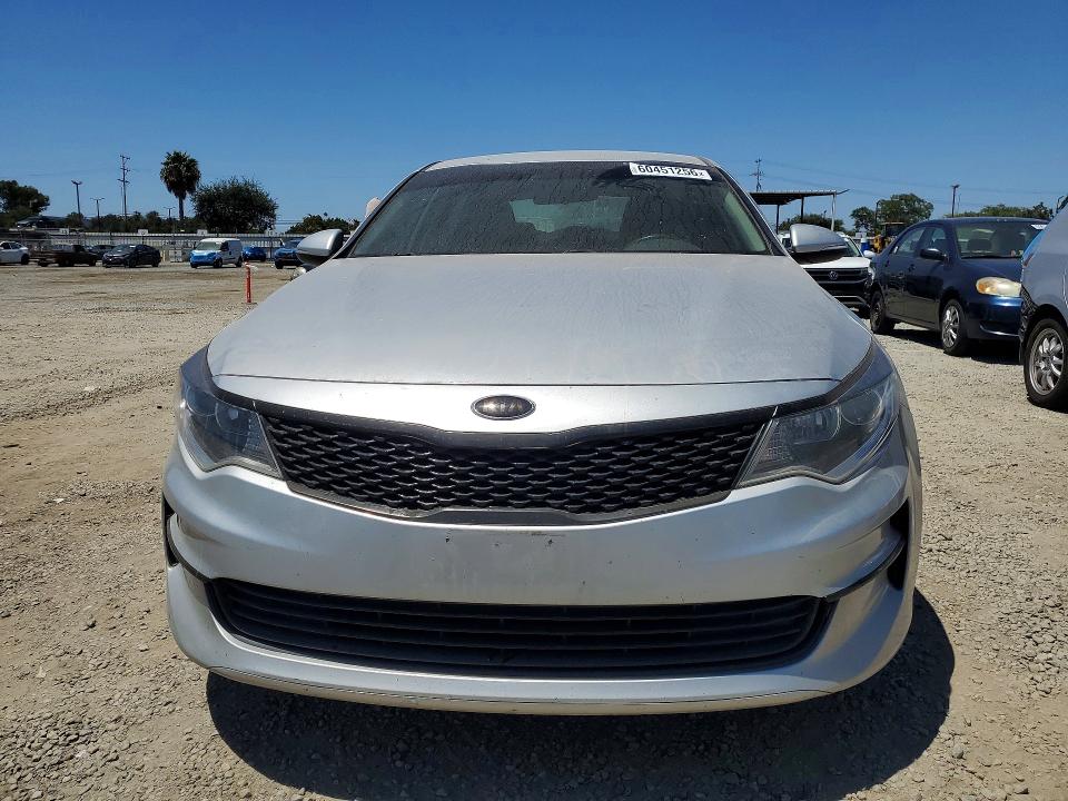 2017 Kia Optima VIN 5XXGT4L39HG148807 COPART salvage auction — MINOR DENT/SCRATCHES, Ca - Dis/Dlr/Exp Only Clean Title, sold $1,400 on 2026-07-21 (photo 5)