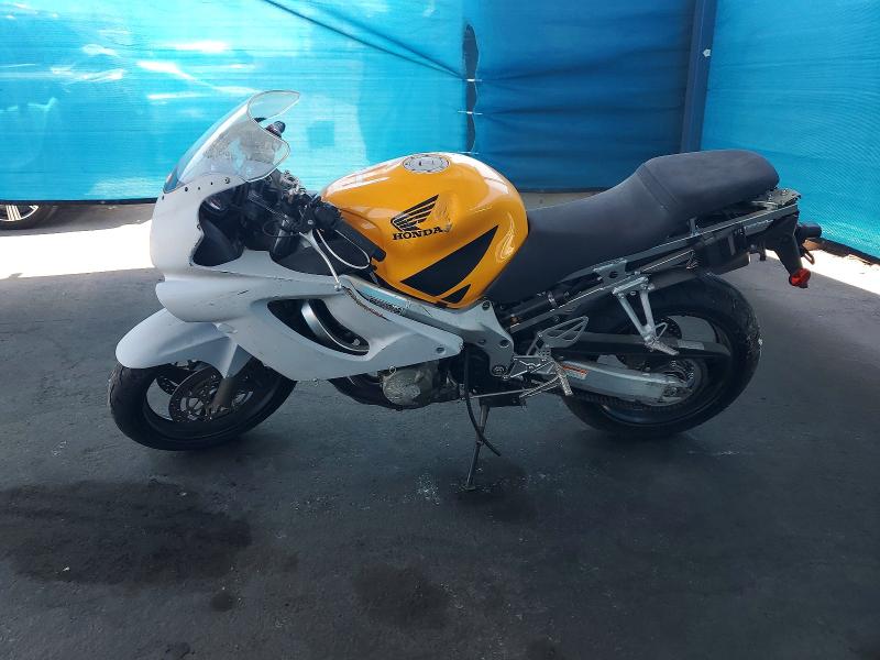 2000 Honda Cbr600 VIN JH2PC3519YM100022 COPART salvage auction — MECHANICAL, CA - DIS/DLR/EXP ONLY CLEAN TITLE, sold $150 on 2026-07-28 (photo 3)