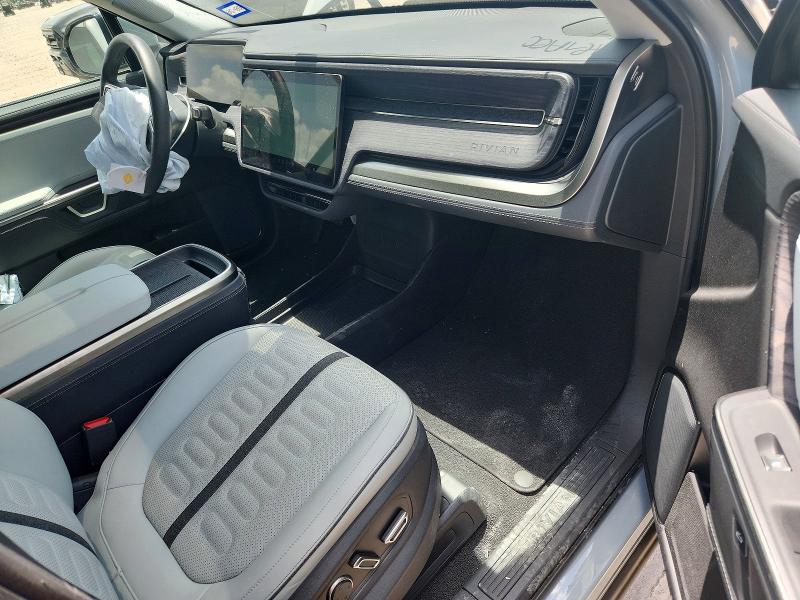 2025 Rivian R1s VIN 7PDSGBBA3SN053571 COPART salvage auction — FRONT END, Tx - Salvage Vehicle Title, sold $16,000 on 2026-08-28 (photo 8)