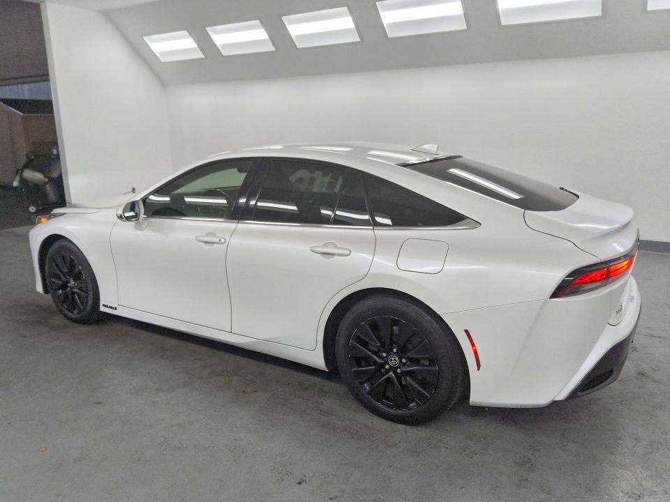 2022 Toyota Mirai VIN JTDAAAAA6NA004764 COPART salvage auction — MINOR DENT/SCRATCHES, Ca - Dis/Dlr/Exp Only Clean Title, sold $650 on 2026-07-28 (photo 2)