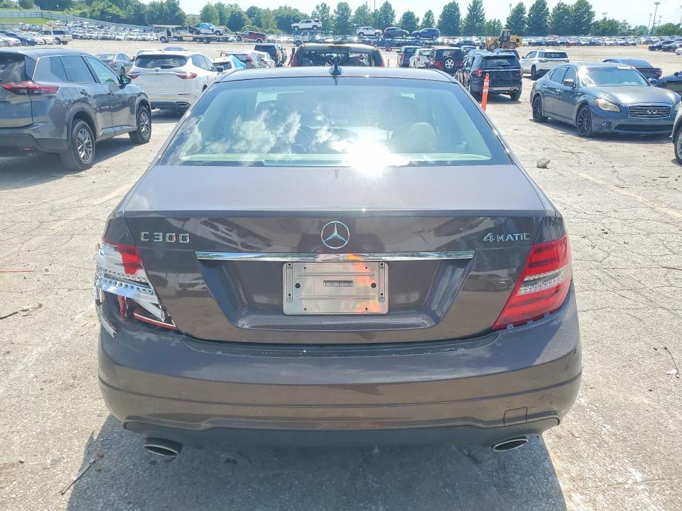 2014 Mercedes-benz C-klasse VIN WDDGF8AB6EA941813 COPART salvage auction — REAR END, Mo - Salvage Certificate Of Title, sold $2,150 on 2026-08-18 (photo 6)