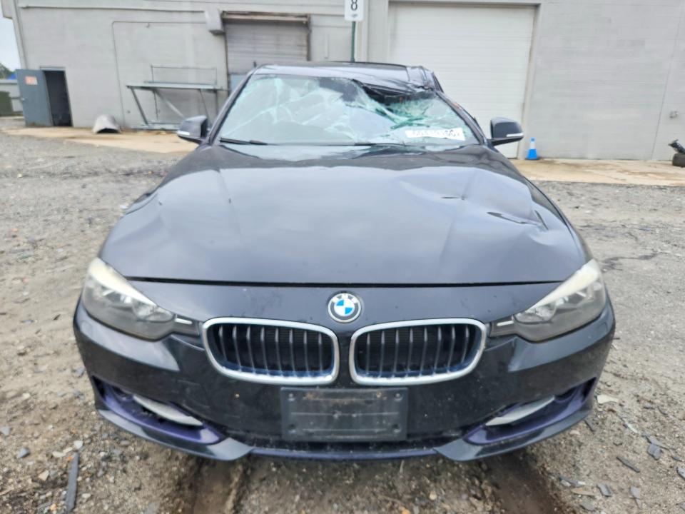 2013 BMW 3er VIN WBA3B3C53DF532620 COPART salvage auction — ROOF, Va - Certificate Of Title, sold $1,050 on 2026-07-22 (photo 5)