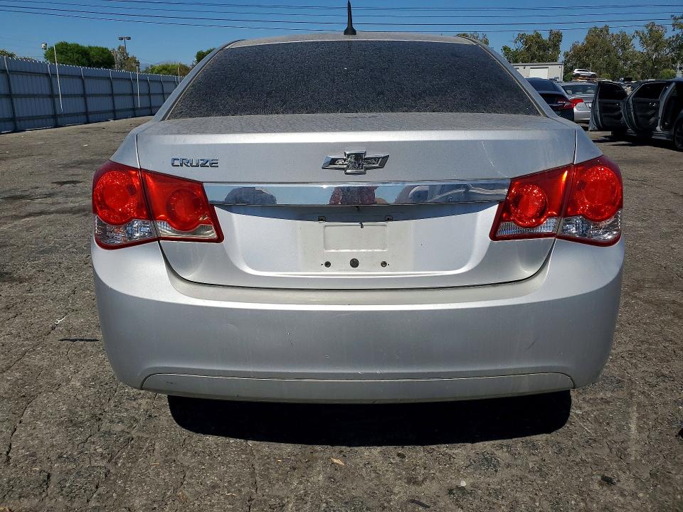 2014 Chevrolet Cruze VIN 1G1PA5SG8E7256199 COPART salvage auction — MINOR DENT/SCRATCHES, Ca - Dis/Dlr/Exp Only Clean Title, sold $900 on 2026-07-16 (photo 6)
