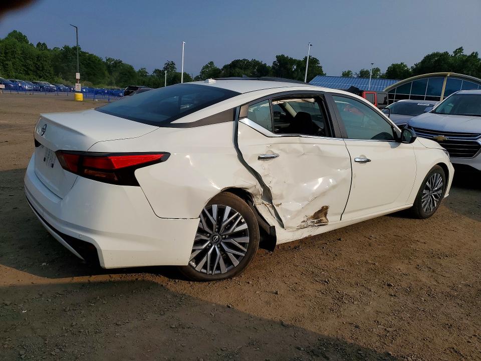 2025 Nissan Altima VIN 1N4BL4DV0SN400908 COPART salvage auction — SIDE, MA - CERT OF TITLE-SALVAGE, sold $7,600 on 2026-07-27 (photo 3)