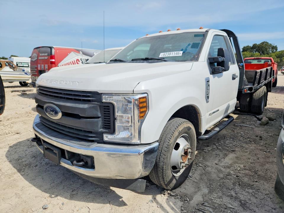2018 Ford F350 VIN 1FDRF3GT1JEC39323 — COPART salvage auction photo