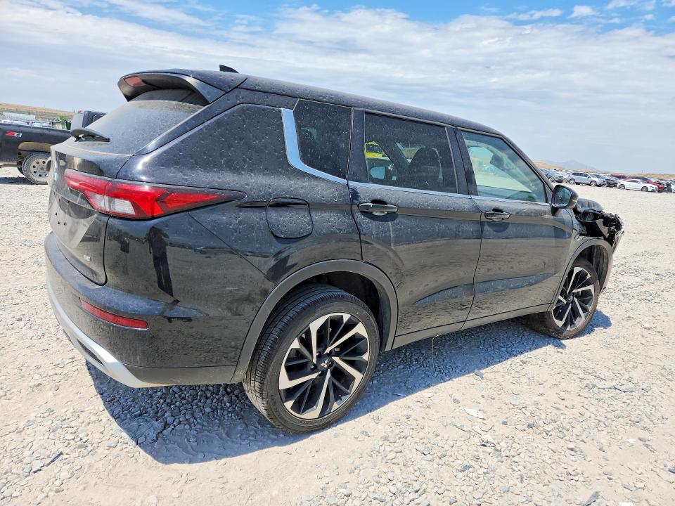 2024 Mitsubishi Outlander VIN JA4J3VA88RZ062469 COPART salvage auction — MINOR DENT/SCRATCHES, KS - CERTIFICATE OF TITLE, sold $10,300 on 2026-07-28 (photo 3)