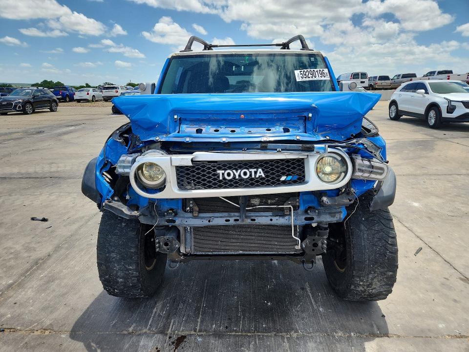 2007 Toyota Fj cruiser VIN JTEBU11F370065520 COPART salvage auction — FRONT END, Tx - Salvage Vehicle Title, sold $3,000 on 2026-07-20 (photo 5)