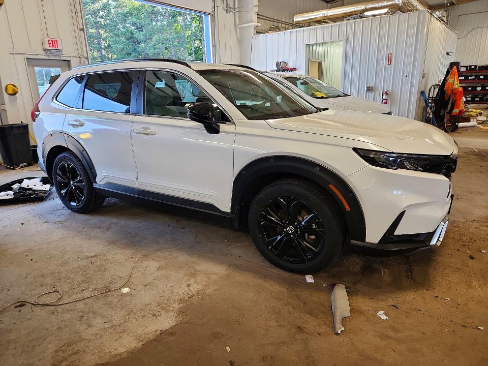 2023 Honda Cr-v VIN 7FARS6H9XPE006900 COPART salvage auction — SIDE, MN - CERT OF TITLE-SALVAGE, sold $11,300 on 2026-07-28 (photo 4)