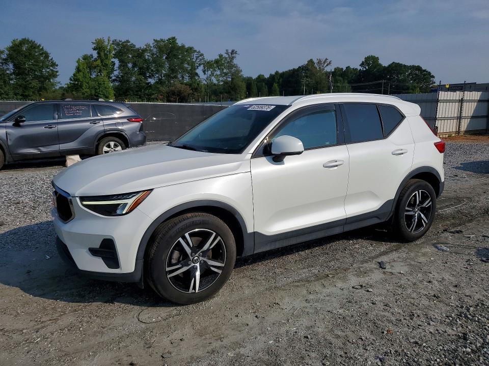 2023 Volvo Xc40 VIN YV4L12UK0P2951022 COPART salvage auction — MINOR DENT/SCRATCHES, Sc - Certificate Of Title, sold $12,000 on 2026-08-05 (photo 1)
