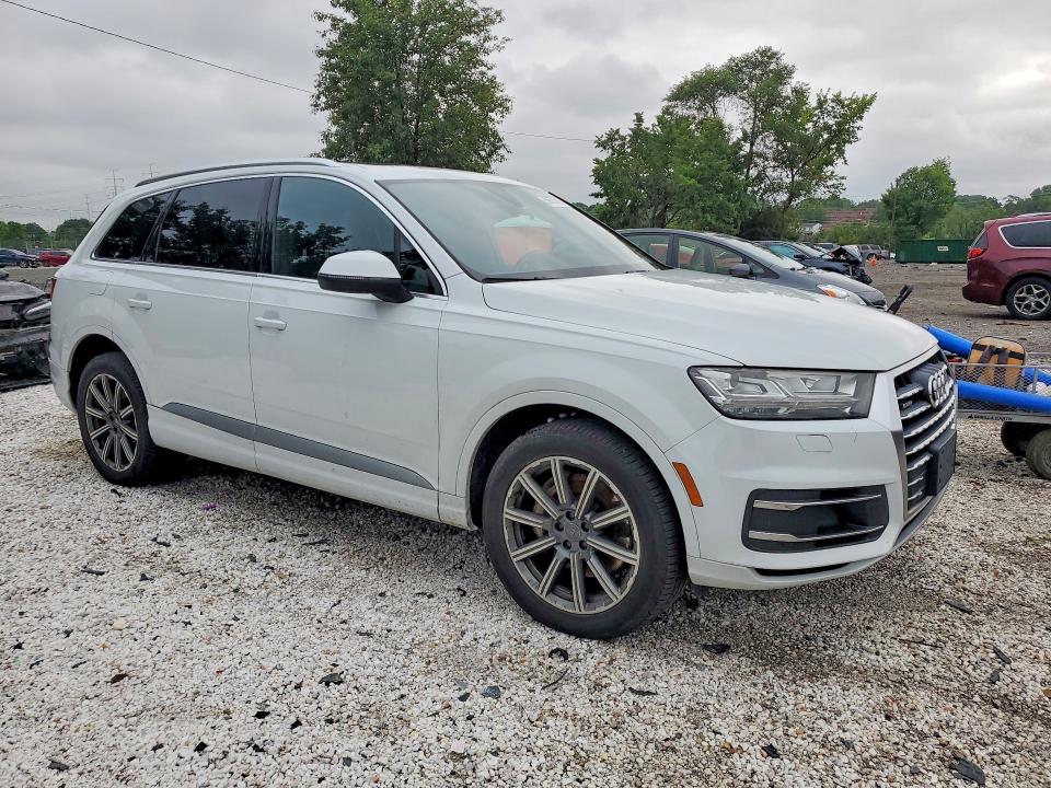 2017 Audi VIN WA1VAAF77HD039907 COPART salvage auction — MINOR DENT/SCRATCHES, Fl - Certificate Of Title, sold $4,800 on 2026-07-23 (photo 4)