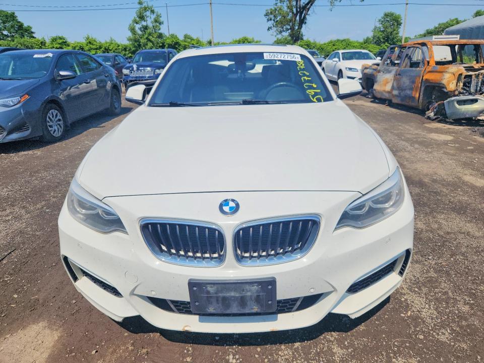 2016 BMW VIN WBA1G9C50GV726575 COPART salvage auction — REAR END, Qc - Gravement Accidente, sold $875 on 2026-08-18 (photo 5)