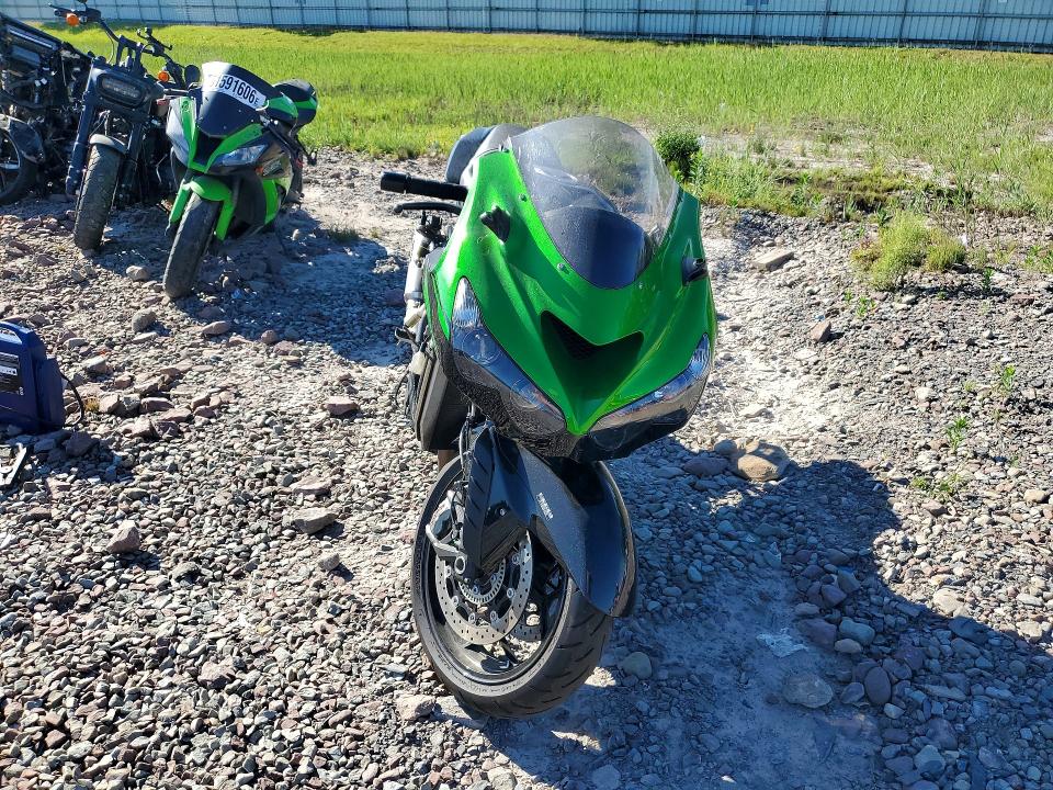 2020 Kawasaki Ninja VIN JKBZXNJ13LA010887 COPART salvage auction — MINOR DENT/SCRATCHES, NY - CERTIFICATE OF TITLE (P), sold $6,600 on 2026-07-28 (photo 2)