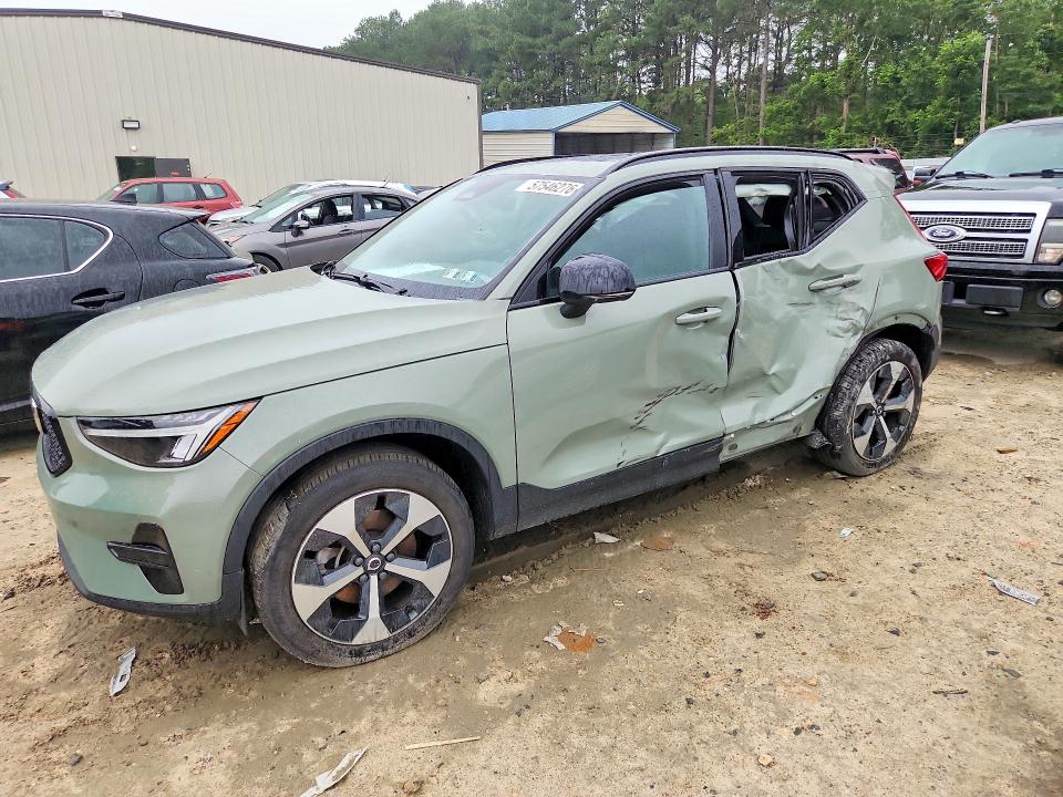 2024 Volvo Xc40 VIN YV4L12UK5R2215860 — COPART salvage auction photo