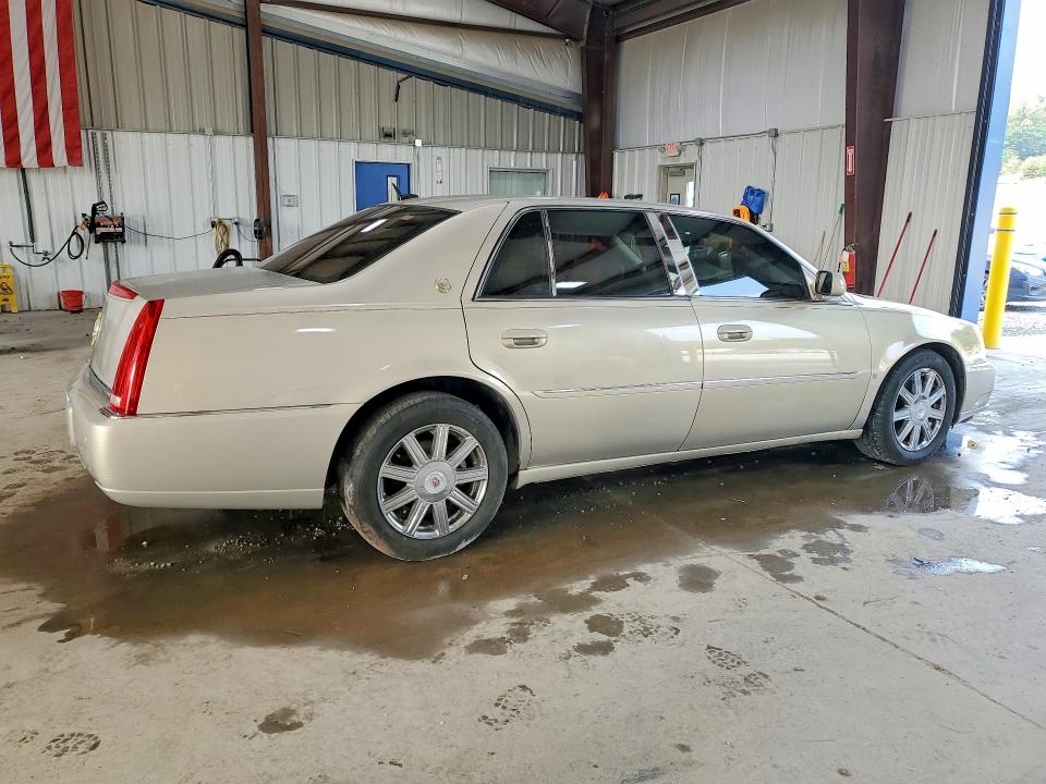 2007 Cadillac Dts VIN 1G6KD57Y37U193871 COPART salvage auction — MINOR DENT/SCRATCHES, PA - CERT OF SALV-R=RECONSTRUCTED, sold $425 on 2026-08-23 (photo 3)