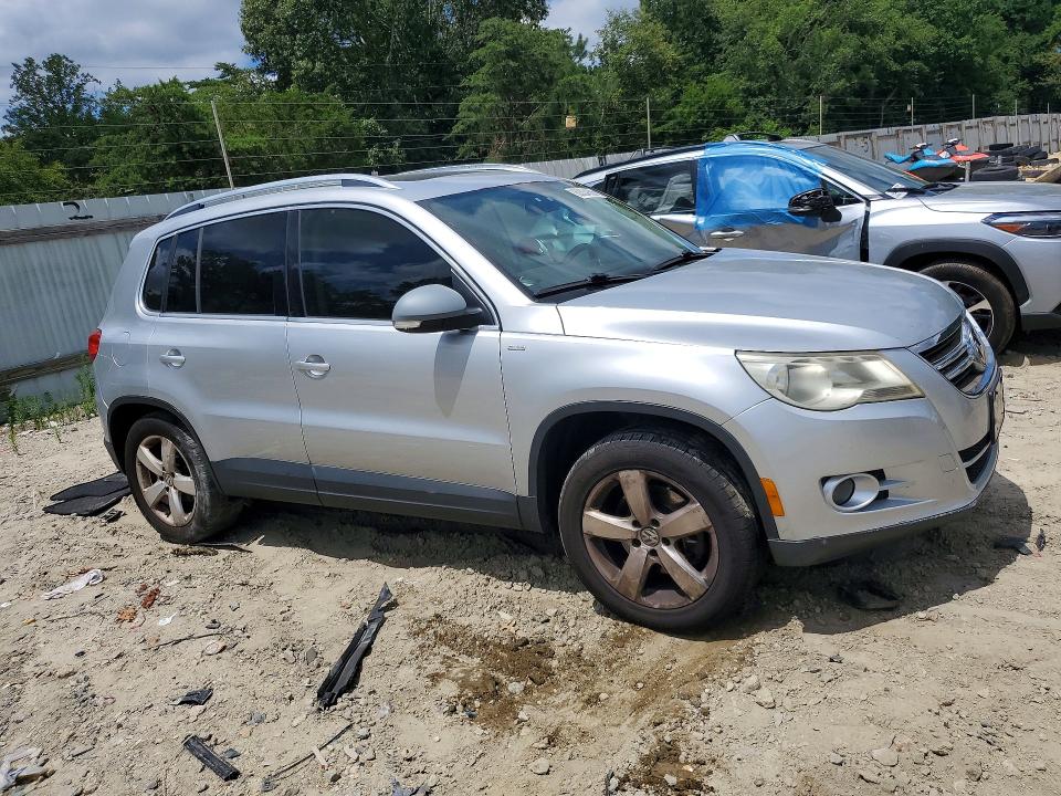 2010 Volkswagen Tiguan VIN WVGBV7AX7AW532662 COPART salvage auction — FRONT END, De - Salvage Certificate, sold $375 on 2026-08-04 (photo 4)