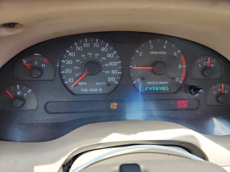 2000 Ford Mustang VIN 1FAFP4048YF104640 COPART salvage auction — MINOR DENT/SCRATCHES, Ut - Cert Of Title-Rebuilt/Restored, sold $225 on 2026-07-10 (photo 9)