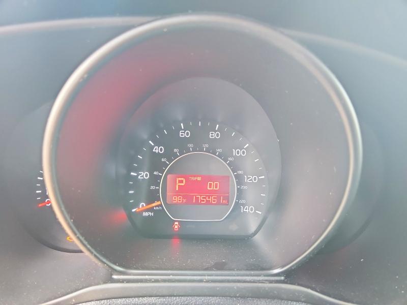 2016 Kia Soul VIN KNDJN2A27G7825570 COPART salvage auction — MINOR DENT/SCRATCHES, FL - CERT OF TITLE SLVG REBUILDABLE, sold $10 on 2026-07-28 (photo 9)
