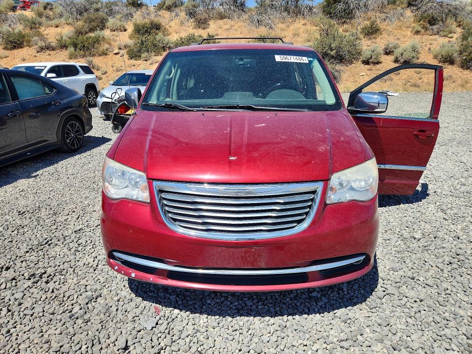 2015 Chrysler Voyager VIN 2C4RC1CG4FR588691 COPART salvage auction — SIDE, Nv - Salvage Title, sold $725 on 2026-08-20 (photo 5)