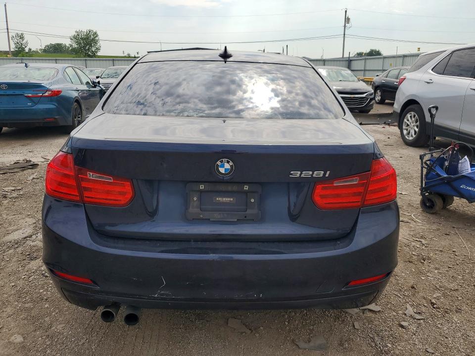 2013 BMW VIN WBA3A5C58DF357070 COPART salvage auction — MECHANICAL, Il - Certificate Of Title, sold $525 on 2026-07-27 (photo 6)