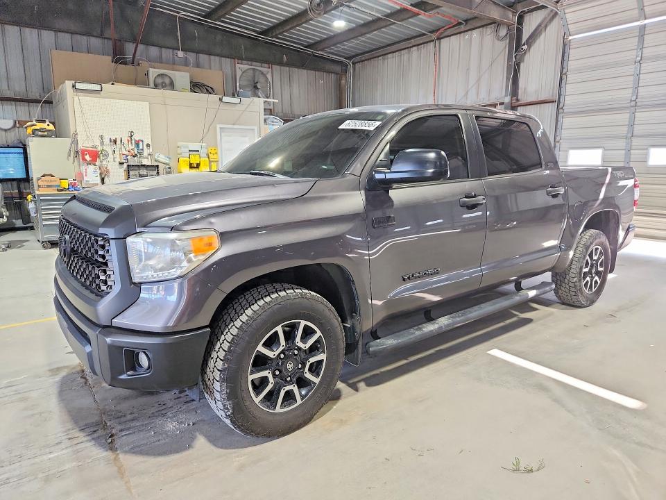 2016 Toyota Tundra VIN 5TFDW5F14GX526890 — COPART salvage auction photo