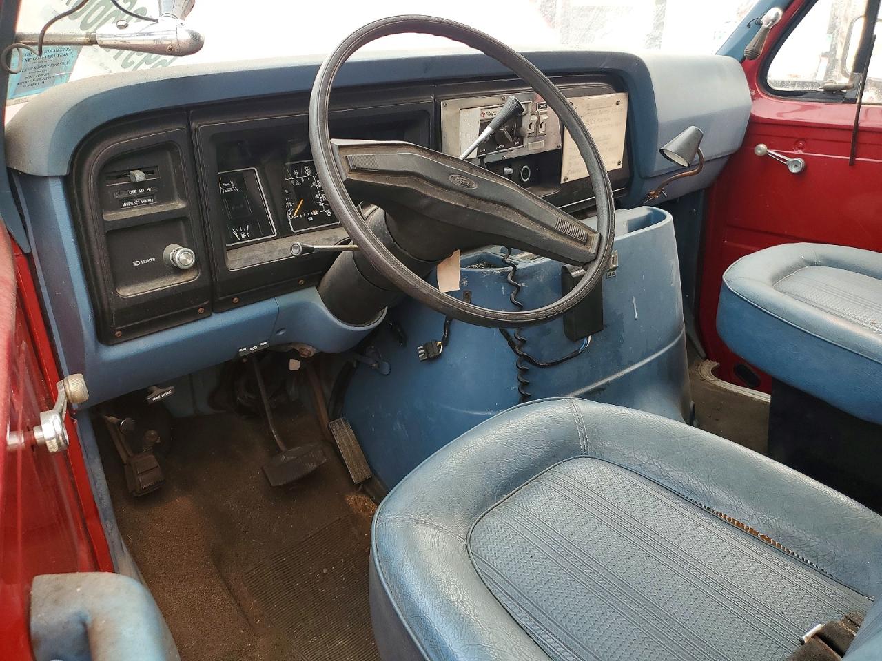 1982 Ford Econoline E350 VIN 1FDHE30E6CHA20773 COPART salvage auction — Normal Wear, NJ - CERTIFICATE OF TITLE, sold $3,000 on 2026-09-11 (photo 8)