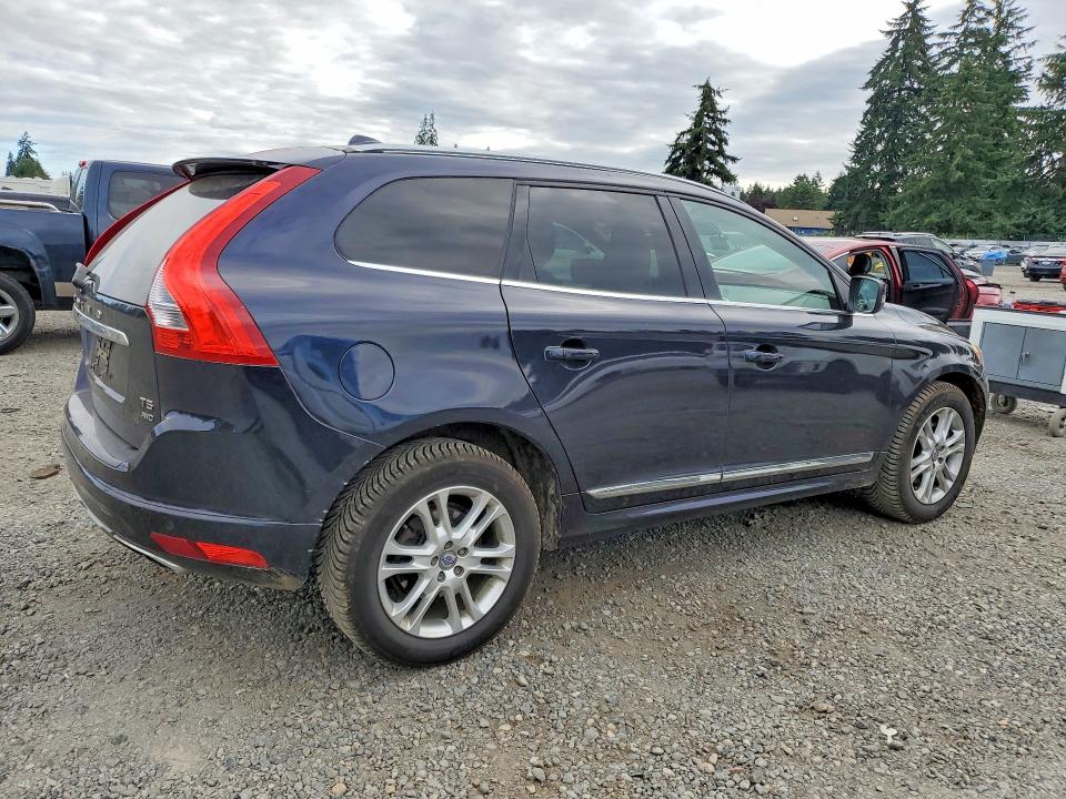2016 Volvo Xc60 VIN YV4612RK2G2870979 COPART salvage auction — MINOR DENT/SCRATCHES, WA - VEHICLE CERT OF OWNERSHIP-TITL, sold $1,450 on 2026-08-04 (photo 3)