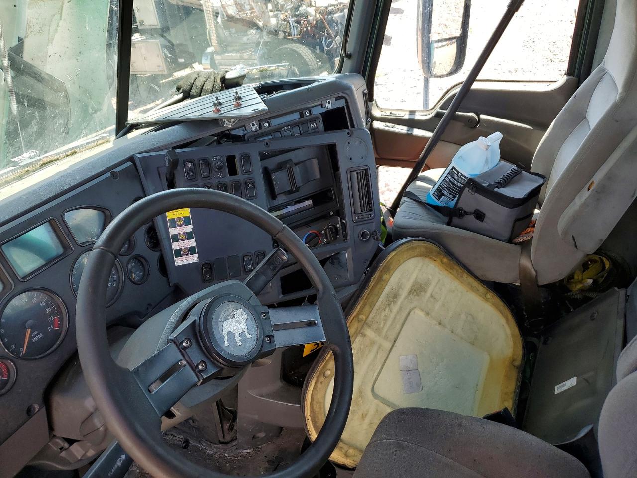2017 Mack All other VIN 1M1AW01X3HM009455 COPART salvage auction — Normal Wear, NY - CERTIFICATE OF TITLE (P), sold $700 on 2026-09-04 (photo 8)